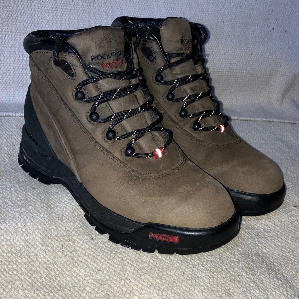 XCS women’s size 6 Tan and gray leather hiking Boots